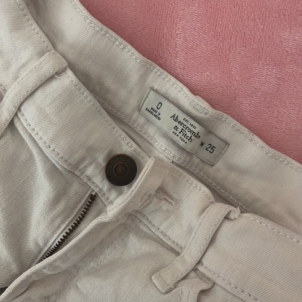 abercrombie & fitch white shorts